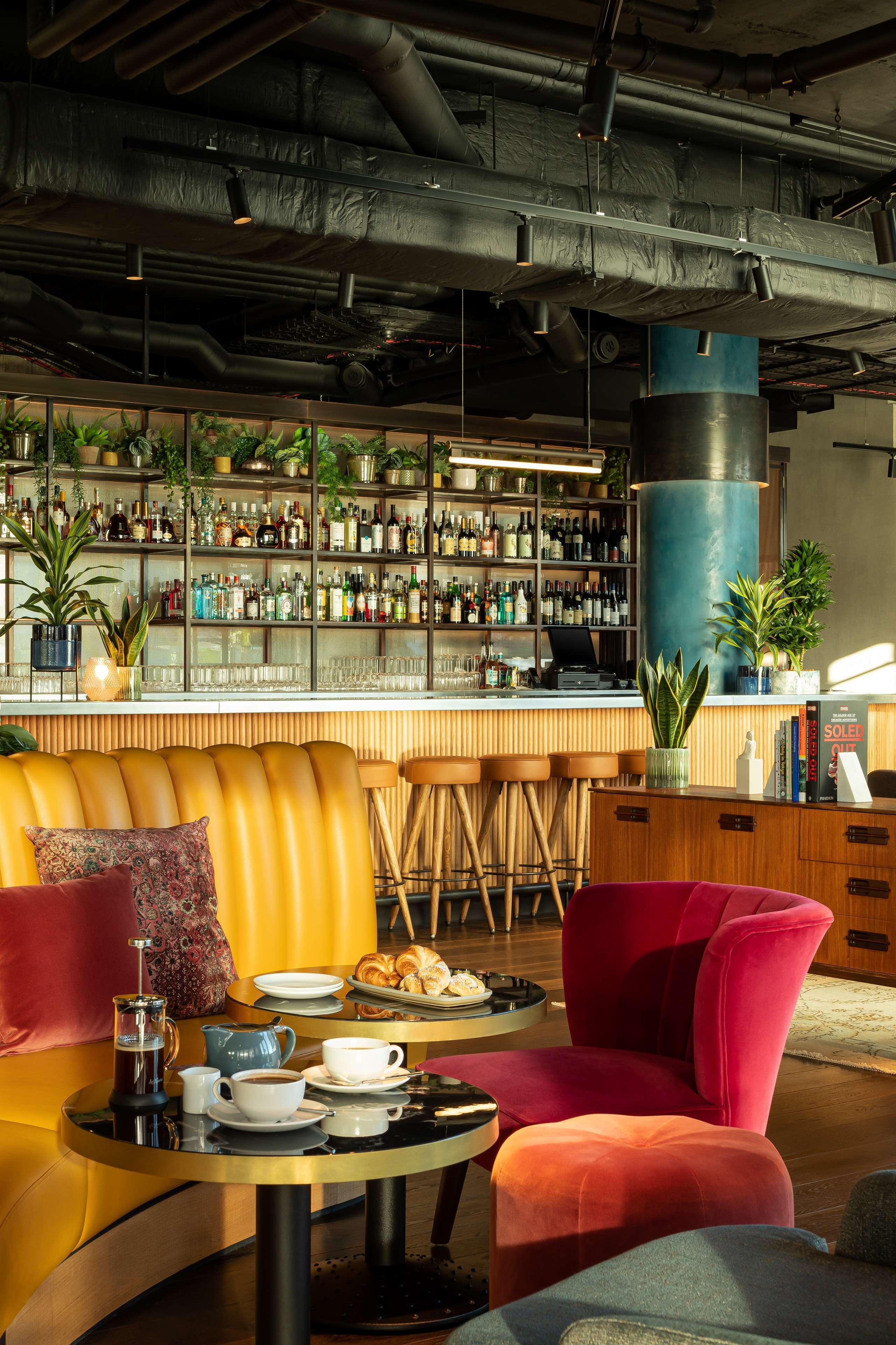 The Gantry London Curio Collection By Hilton Hotell Eksteriør bilde